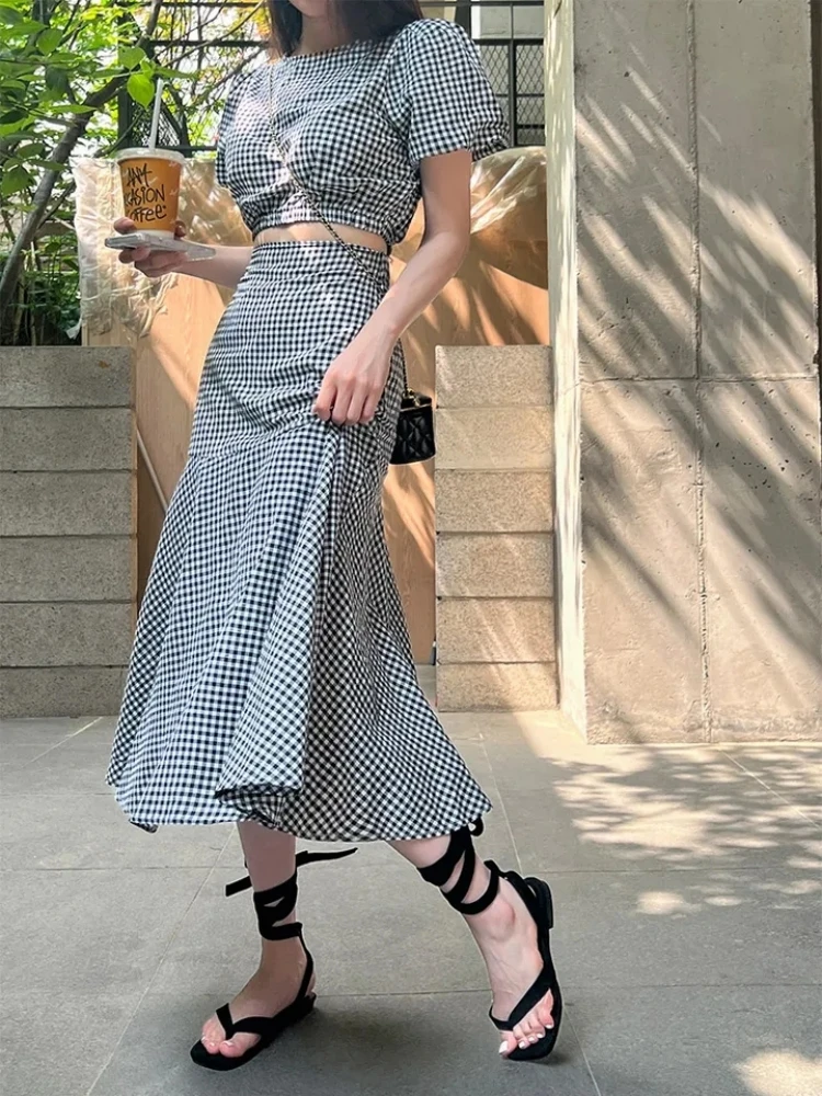 2025 Girls Summer Blouse Women Suit Shirt Short Sleeves Tops High Waist Long Grid A Line Skirts Two Piece Suits Sell Separately
2025 Girls Summer Blouse Women Suit Shirt Short Sleeves Tops High Waist Long Grid A Line Skirts Two Piece Suits Sell Separately
