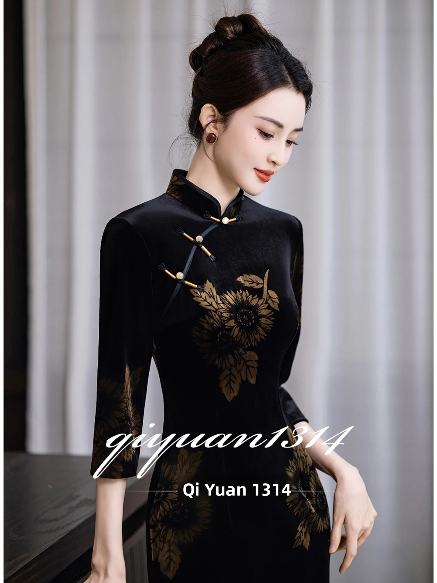 Элегантная черная бархатная юбка с высоким разрезом в китайском стиле для женщин, новая версия, для повседневной носки, теплая, длинная
Элегантная черная бархатная юбка с высоким разрезом в китайском стиле для женщин, новая версия, для повседневной носки, теплая, длинная