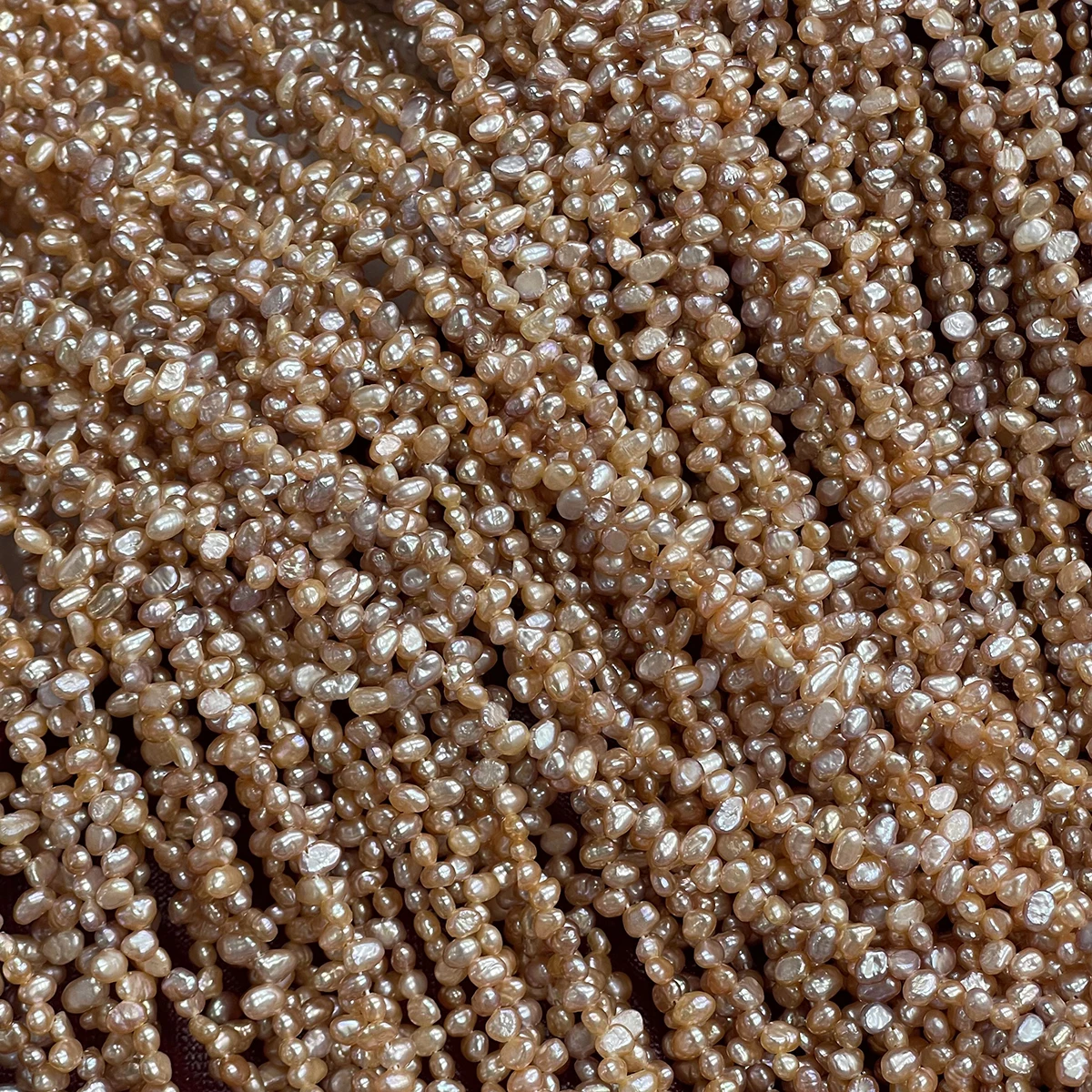 3-4mm Wholesale Freshwater Irregular Light Purple Off-Center Hole Pearl Necklace Semi-Finished Materials DIY Jewelry Accessories
3-4mm Wholesale Freshwater Irregular Light Purple Off-Center Hole Pearl Necklace Semi-Finished Materials DIY Jewelry Accessories