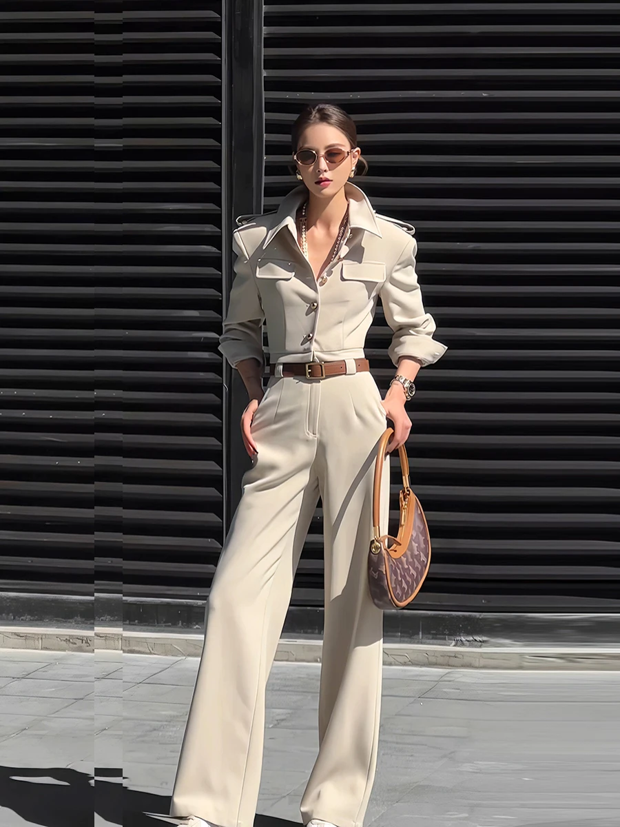 Уникальный дизайнерский комбинезон из высококачественного хлопкового бленда с высокой талией для ранней осени и весны, эстетичный и стильный.
Уникальный дизайнерский комбинезон из высококачественного хлопкового бленда с высокой талией для ранней осени и весны, эстетичный и стильный.