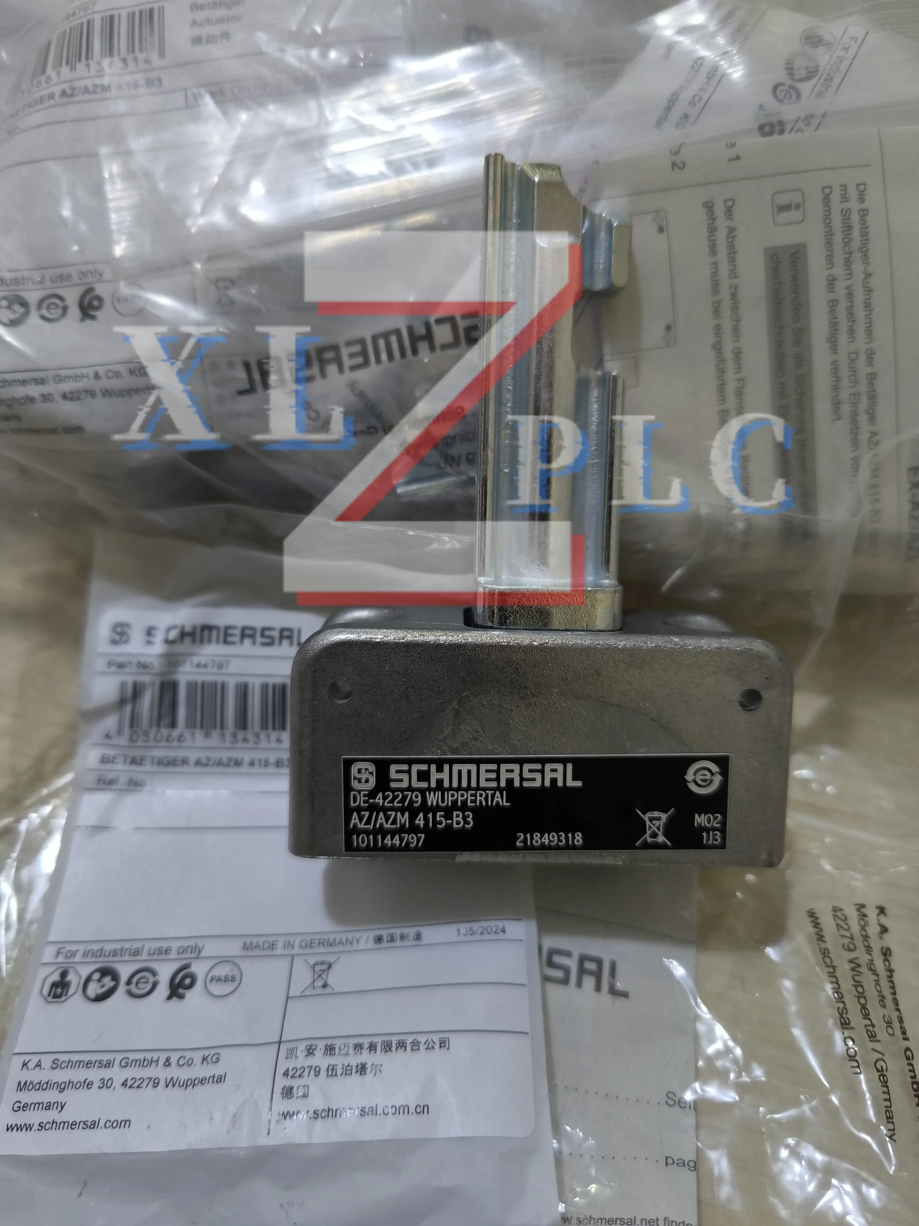 AZ/AZM 415-B3 101144797 Schmersai switch operation parts are brand new and genuine in stock.
AZ/AZM 415-B3 101144797 Schmersai switch operation parts are brand new and genuine in stock.