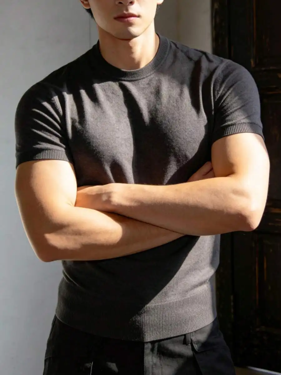 Mens Slim Fit Crew Neck Short Sleeve T-Shirt Solid Gray Casual Athletic Top
Mens Slim Fit Crew Neck Short Sleeve T-Shirt Solid Gray Casual Athletic Top