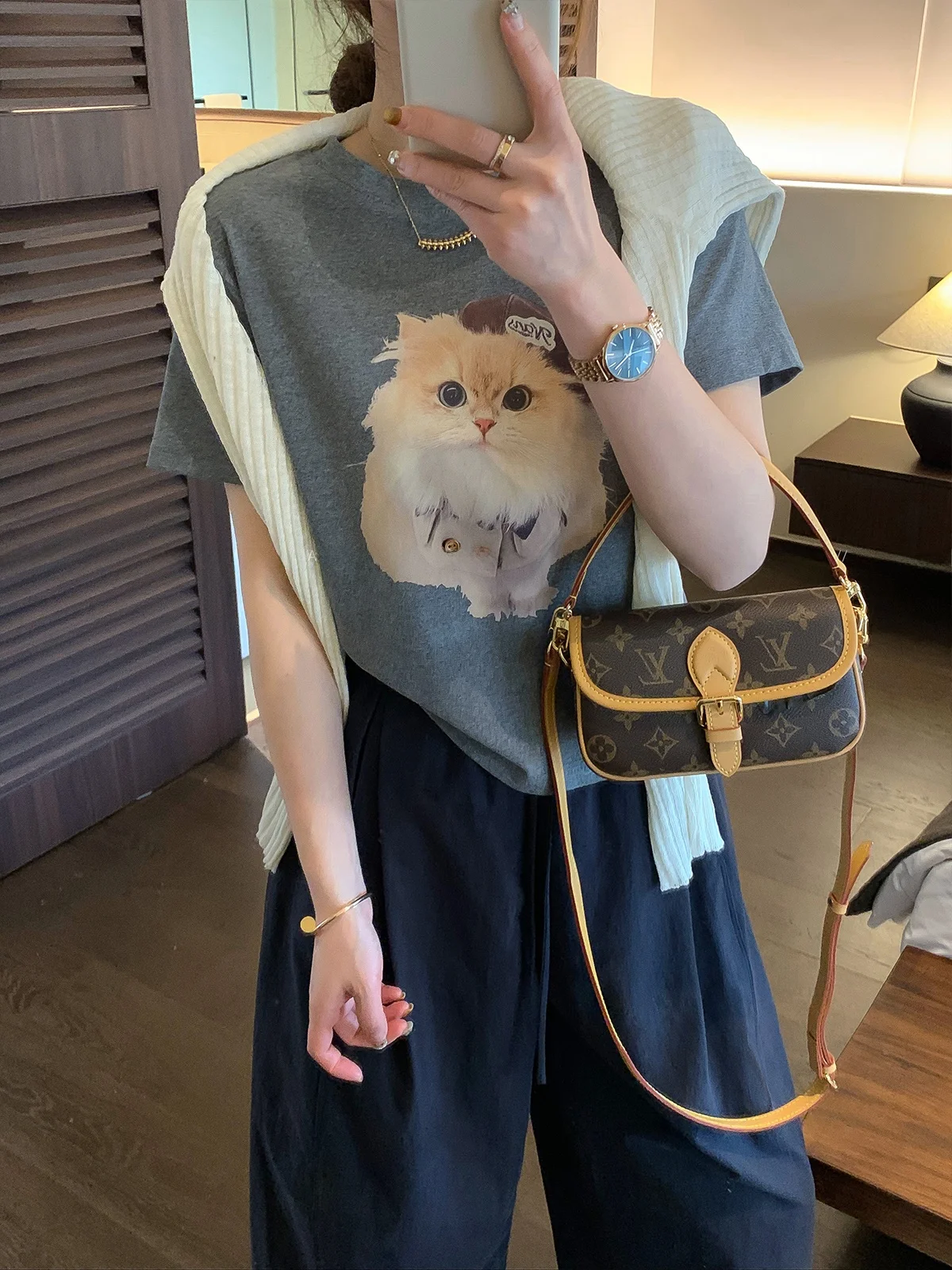 Love Devil Fish Short Sleeve round Neck Print T-Shirt Women's Fashionable Summer New Style Age Reduction Versatile Top
Love Devil Fish Short Sleeve round Neck Print T-Shirt Women's Fashionable Summer New Style Age Reduction Versatile Top