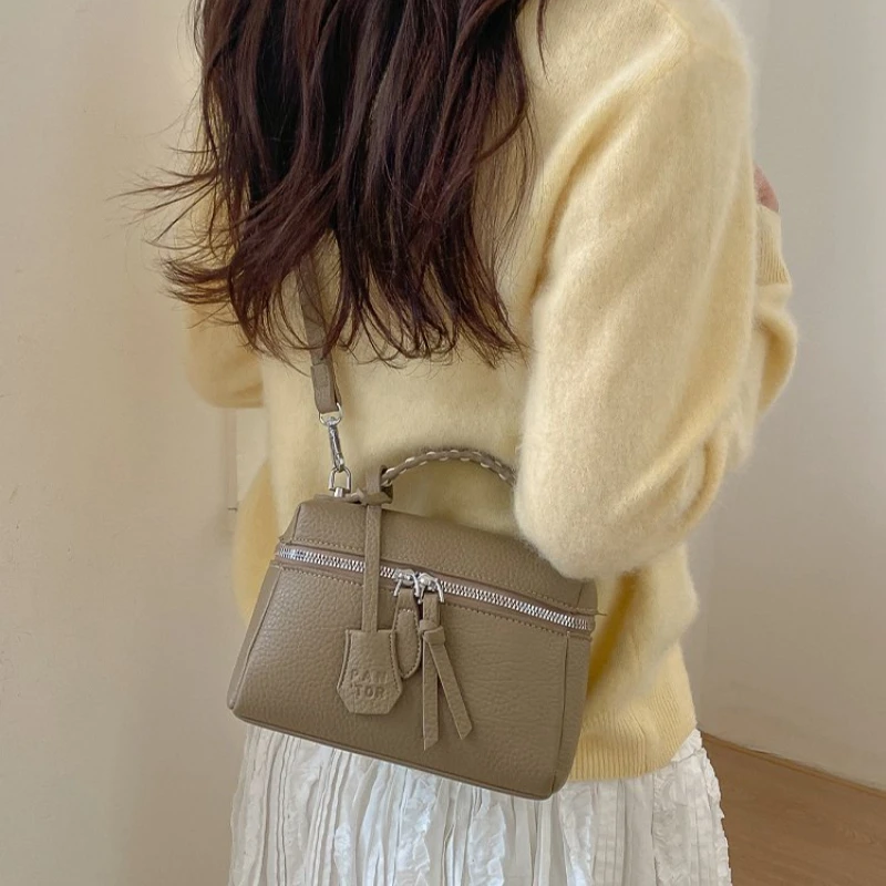 Women's Trendy Textured PU Leather Mini Box Bag with Zipper Casual Handle Daily Office Travel Crossbody Shoulder Handbag Purse
Women's Trendy Textured PU Leather Mini Box Bag with Zipper Casual Handle Daily Office Travel Crossbody Shoulder Handbag Purse