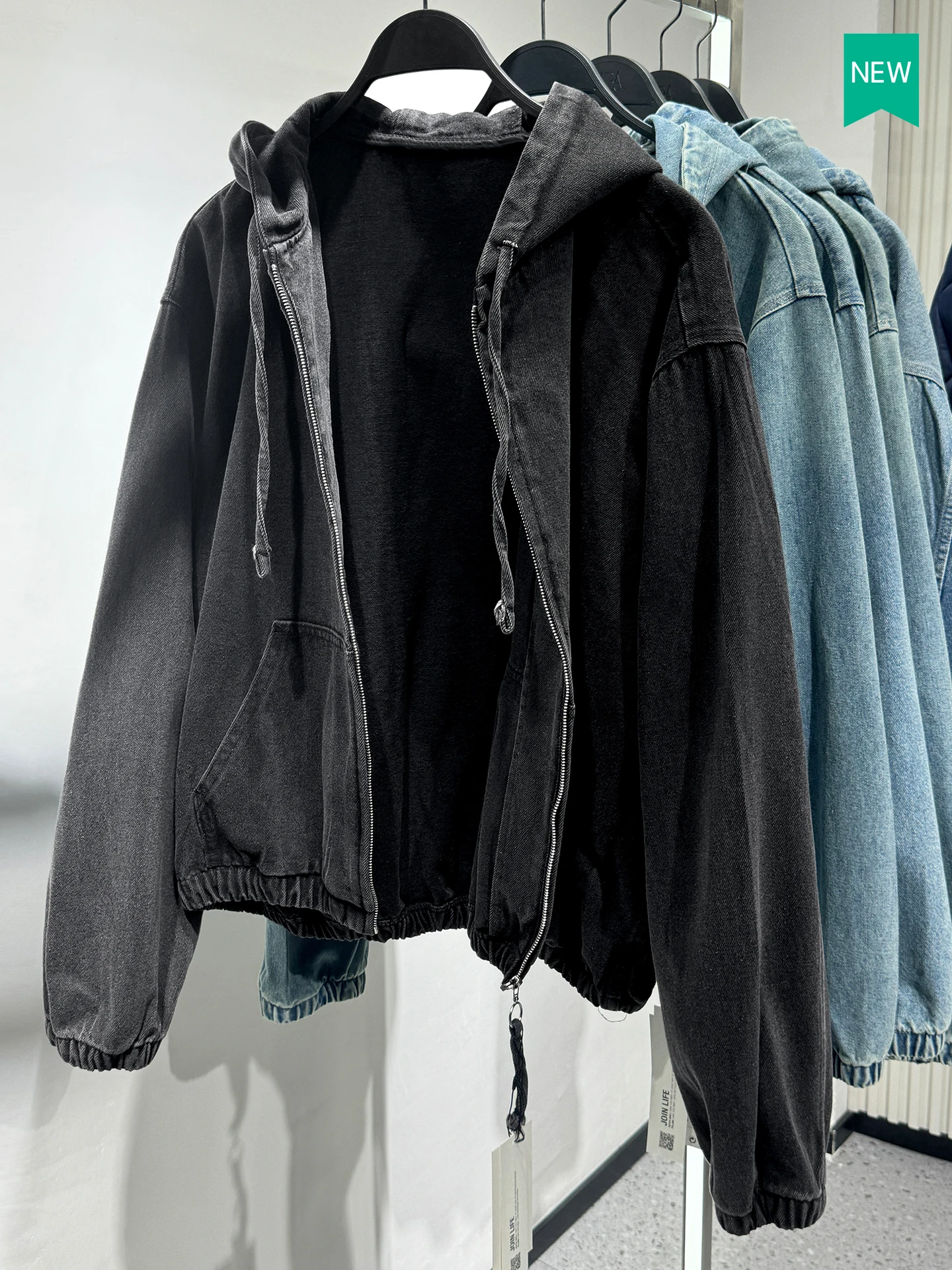 Loose Fit Men's Denim Jaet with Hood Waed Cotton Casual Wear Resistant Daily Youth Faion Autumn New Arrivals
Loose Fit Men's Denim Jaet with Hood Waed Cotton Casual Wear Resistant Daily Youth Faion Autumn New Arrivals