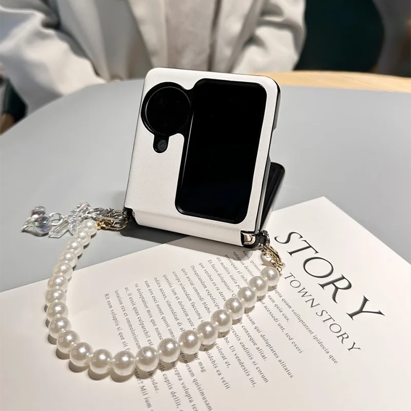 Women White leather Phone case for Samsung Z Flip5 zflip4 OPPO Find N3 N2Flip/Vivo X Flip Casing Cover with Cute Crystal Pendant
Women White leather Phone case for Samsung Z Flip5 zflip4 OPPO Find N3 N2Flip/Vivo X Flip Casing Cover with Cute Crystal Pendant