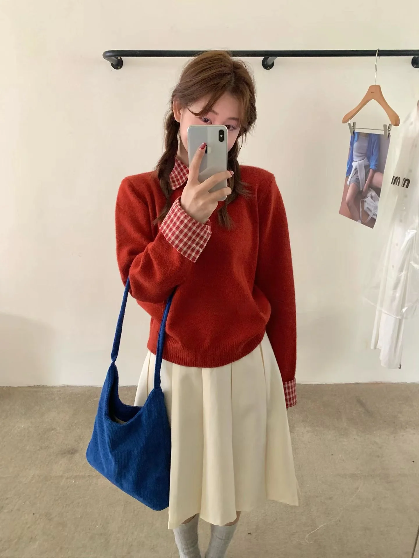 East Gate Christmas Plaid Shirt Collar Fake Two-Piece Top Warm Casual Style Long Sleeve Neck Knitted Sweater for Women
East Gate Christmas Plaid Shirt Collar Fake Two-Piece Top Warm Casual Style Long Sleeve Neck Knitted Sweater for Women