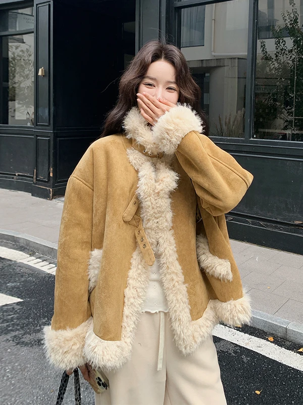 Желтая женская куртка из овечьей шерсти, утепленная, теплая, повседневная, свободного кроя, модная, с внутренней подкладкой, для осени и зимы
Желтая женская куртка из овечьей шерсти, утепленная, теплая, повседневная, свободного кроя, модная, с внутренней подкладкой, для осени и зимы