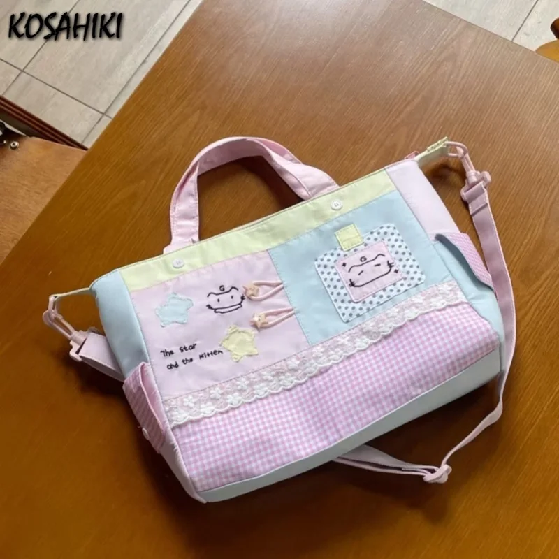 Универсальная сумка через плечо с вышивкой Kawaii Cat, модные шикарные холщовые сумки Y2k, контрастные цвета, клетчатые лоскутные кружевные сумки на плечо
Универсальная сумка через плечо с вышивкой Kawaii Cat, модные шикарные холщовые сумки Y2k, контрастные цвета, клетчатые лоскутные кружевные сумки на плечо