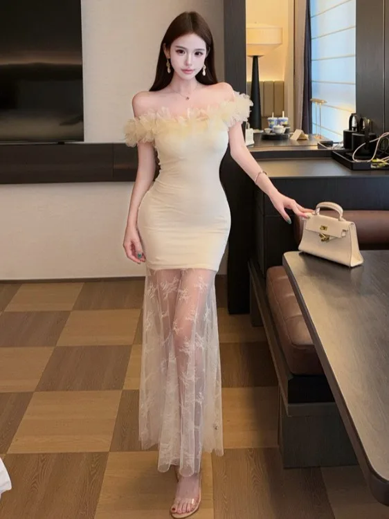 Elegant Lace Halter Neck Long Dress Women's Summer Slimming Waist Tulle Splicing Fish Tail Dress Standard Fit Daily Wear
Elegant Lace Halter Neck Long Dress Women's Summer Slimming Waist Tulle Splicing Fish Tail Dress Standard Fit Daily Wear