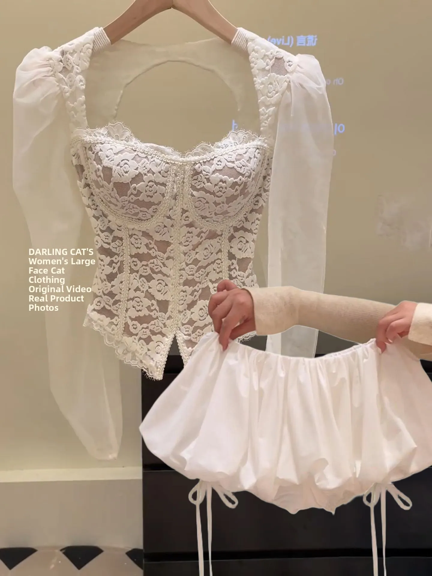 Lace Splice Pad Women's Tank Top Sleeveless Slim Fit Fishbone Design Short Style Sexy Style Autumn Fashion Casual Wear
Lace Splice Pad Women's Tank Top Sleeveless Slim Fit Fishbone Design Short Style Sexy Style Autumn Fashion Casual Wear