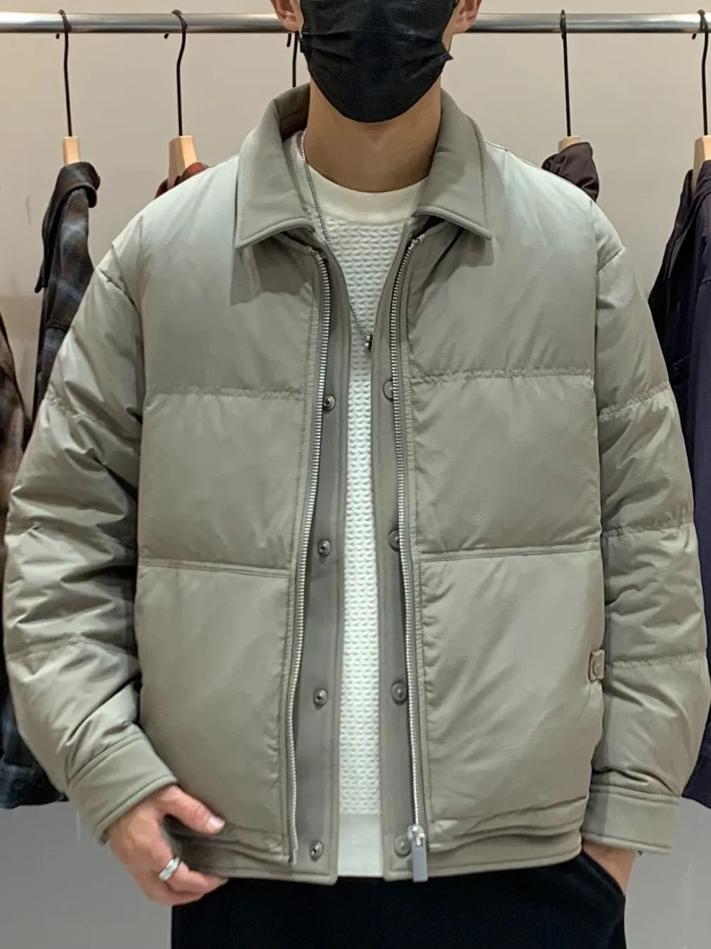 Мужская повседневная модная теплая пуховая куртка с воротником, хлопковая рабочая одежда, осенне-зимняя новинка, на каждый день, с длинными рукавами, на молнии
Мужская повседневная модная теплая пуховая куртка с воротником, хлопковая рабочая одежда, осенне-зимняя новинка, на каждый день, с длинными рукавами, на молнии