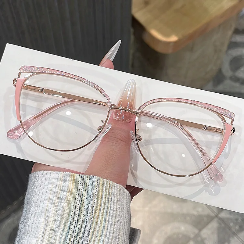 Оправа для очков в европейском и американском стиле, женская мода, стильные женские очки «кошачий глаз», блокирующее синий свет, декоративное стекло
Оправа для очков в европейском и американском стиле, женская мода, стильные женские очки «кошачий глаз», блокирующее синий свет, декоративное стекло