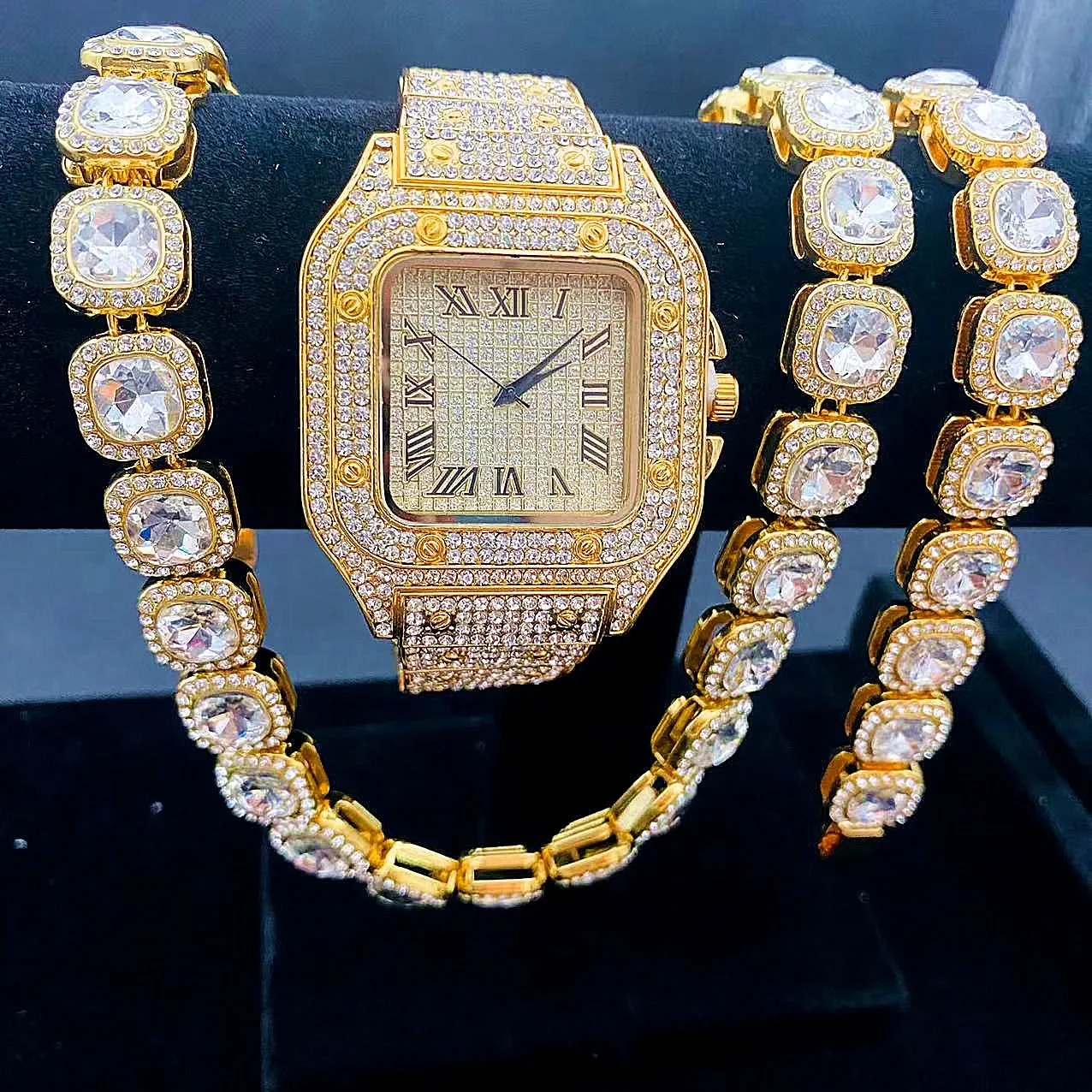 3PCS Iced Out Watch + Bracelet + Necklaces for Men Golden Clock Cuban Chains Bling Jewelry Set for Male Gifts Women Reloj Hombr
3PCS Iced Out Watch + Bracelet + Necklaces for Men Golden Clock Cuban Chains Bling Jewelry Set for Male Gifts Women Reloj Hombr