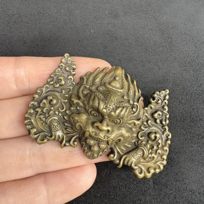 Antique brass collection carving dragon pattern beast face bronze plaque decoration folk art handicraft
Antique brass collection carving dragon pattern beast face bronze plaque decoration folk art handicraft