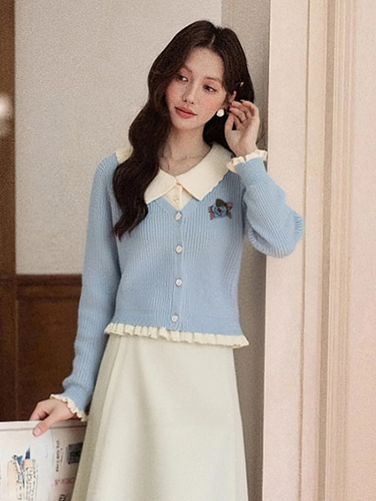 Southward Deer Gentle Wind Blue Long Sve Ne Sweater Fake Two-Piece Knitted Autumn Winter Women's Sweet Sle Top
Southward Deer Gentle Wind Blue Long Sve Ne Sweater Fake Two-Piece Knitted Autumn Winter Women's Sweet Sle Top