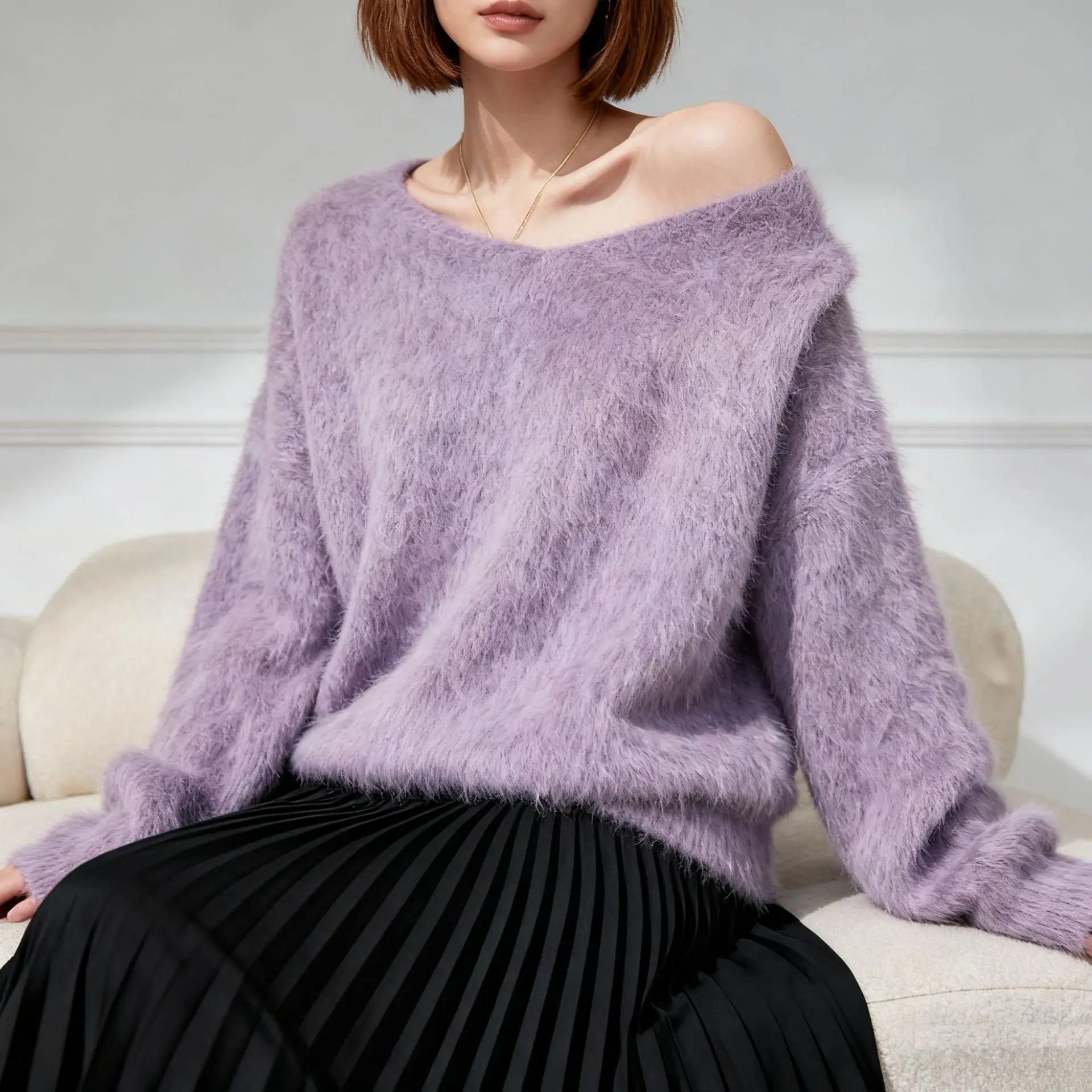 Autumn And Winter Women's Sweater V-neck Angora Rabbit Fur Fleece Sweater Loose And Soft Pullover Knitted Sweater
Autumn And Winter Women's Sweater V-neck Angora Rabbit Fur Fleece Sweater Loose And Soft Pullover Knitted Sweater