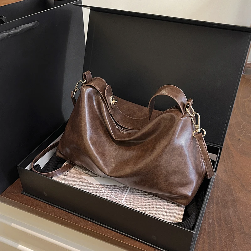 PU Large Capacity Shoulder Bag Trendy Fashion Women's Bags 2025 High Quality Summer Zipper Versatile Casual Crossbody Bags
PU Large Capacity Shoulder Bag Trendy Fashion Women's Bags 2025 High Quality Summer Zipper Versatile Casual Crossbody Bags