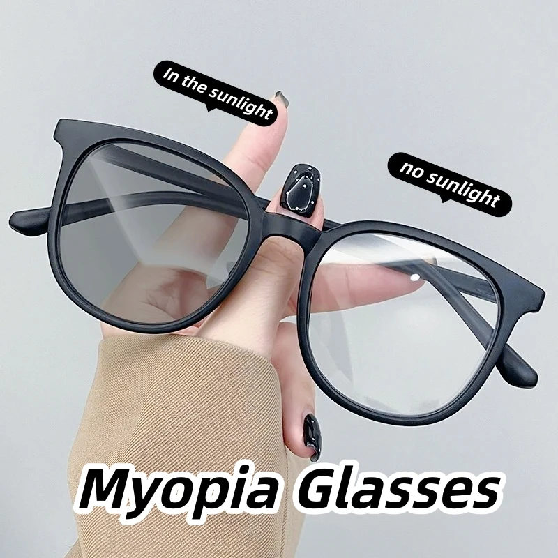 Photochromic Blue Light Blocking Prescription Myopia Glasses Fashion Designer Eyeglasses UV400 Anti Eyestrain for Men Women
Photochromic Blue Light Blocking Prescription Myopia Glasses Fashion Designer Eyeglasses UV400 Anti Eyestrain for Men Women