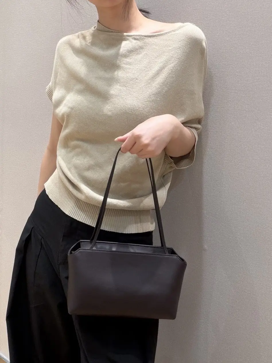 TR-Terrasse To-Go Original Imported GR Sheepskin, Genuine Leather Shoulder & Underarm Bag
TR-Terrasse To-Go Original Imported GR Sheepskin, Genuine Leather Shoulder & Underarm Bag