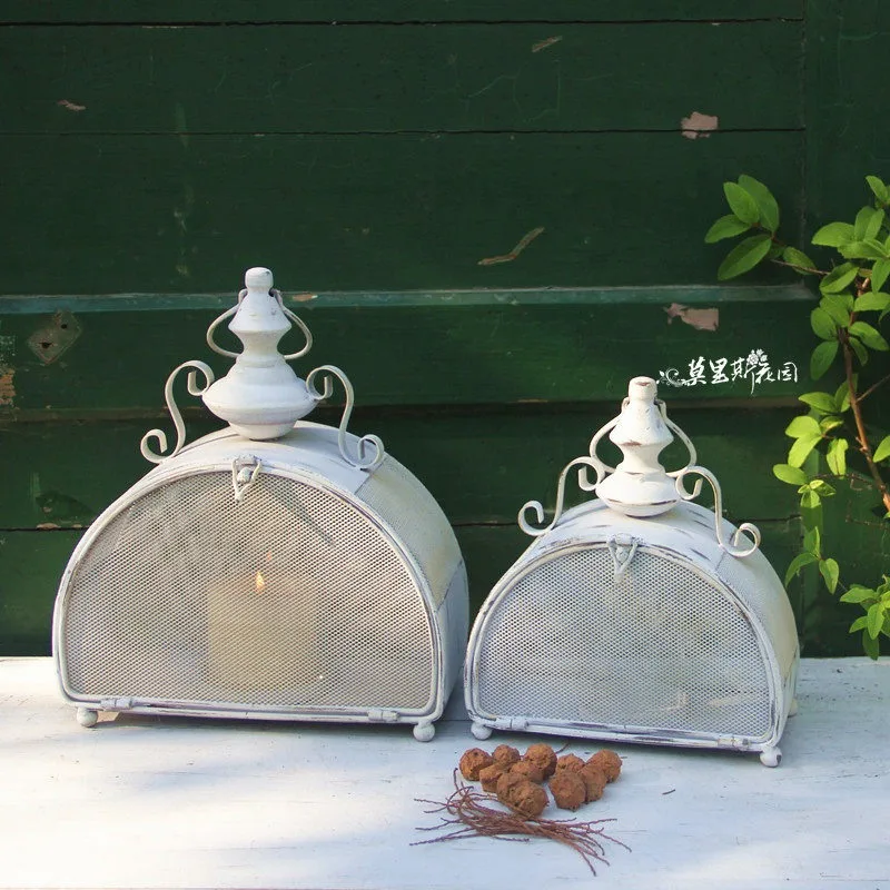 Garden groceries Garden ornaments Retro old hanging candlestick wind lamp
Garden groceries Garden ornaments Retro old hanging candlestick wind lamp
