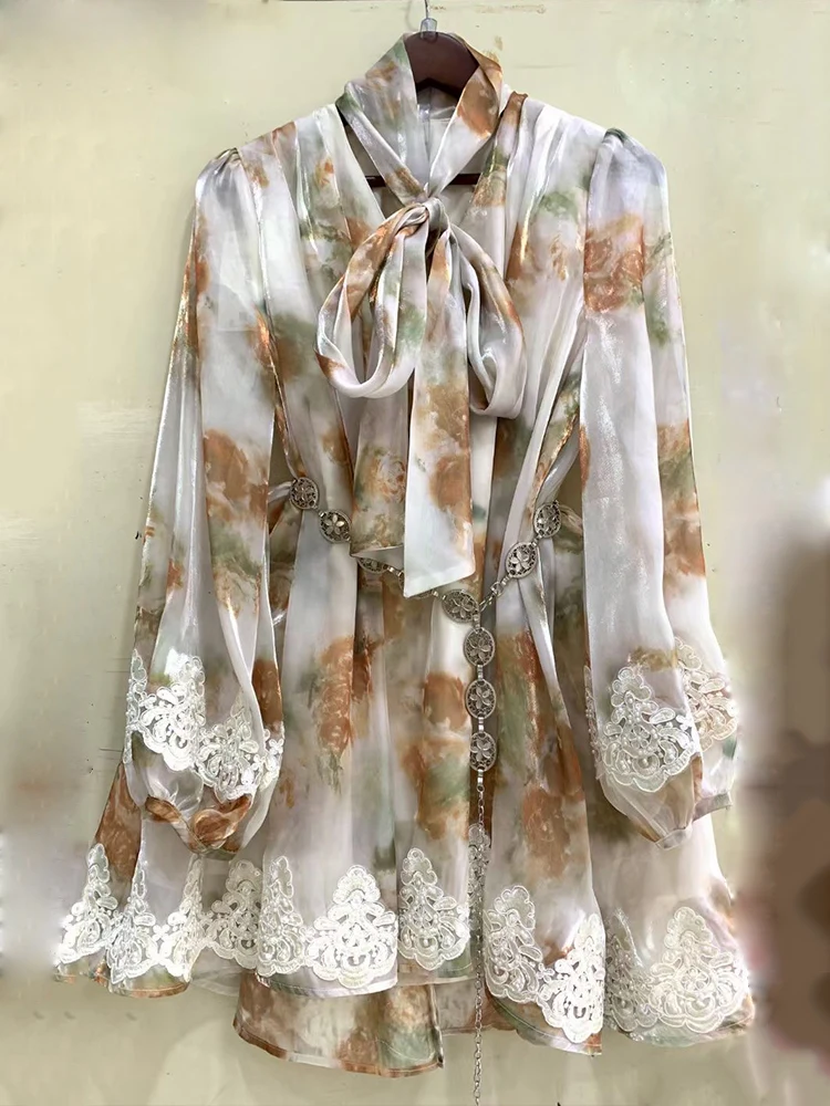 Heavy craft splicing lace nail beaded lace-up waist dress 2024 summer women's new fashion loose pompadour skirt + metal belt
Heavy craft splicing lace nail beaded lace-up waist dress 2024 summer women's new fashion loose pompadour skirt + metal belt