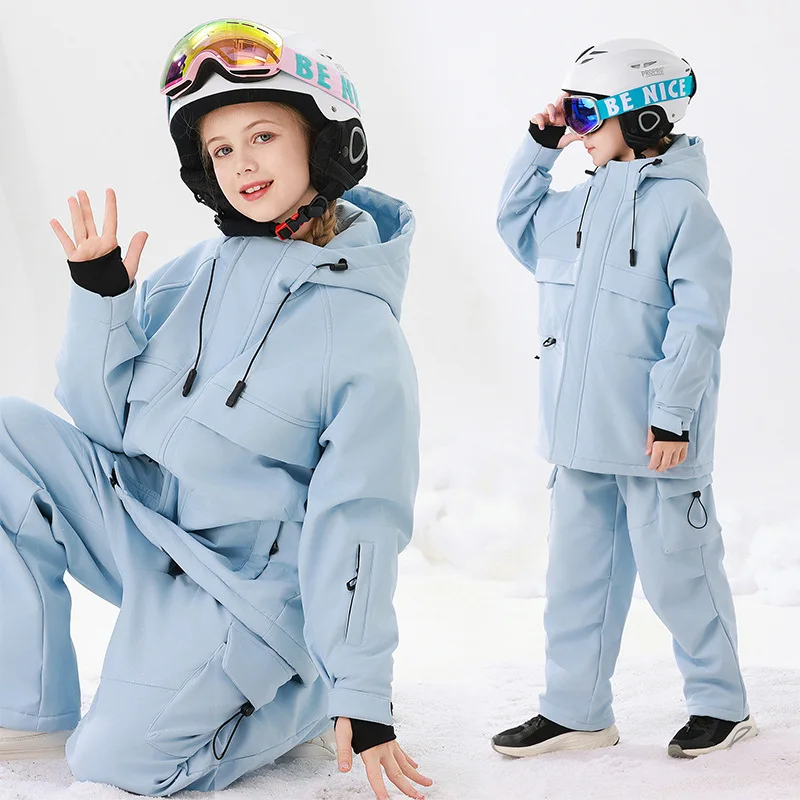 Детская водонепроницаемая куртка в сплит-стиле для зимних видов спорта на открытом воздухе, лыжная куртка для сноуборда, зимние штаны, комплект детской одежды
Детская водонепроницаемая куртка в сплит-стиле для зимних видов спорта на открытом воздухе, лыжная куртка для сноуборда, зимние штаны, комплект детской одежды