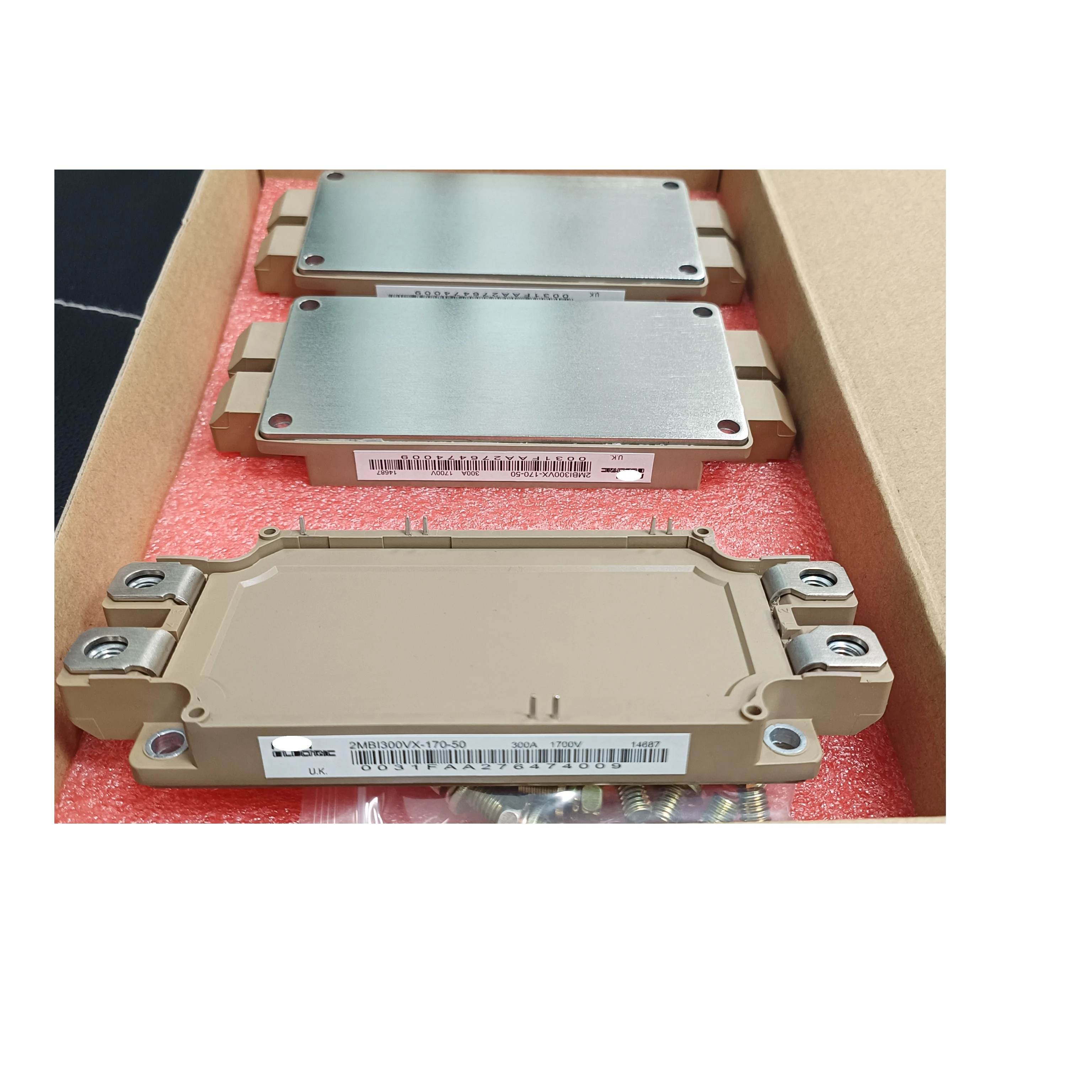 Used&,warranty 180 Days 2MBI300VX-170-50 2MBI450VX-170-50 2MBI600VX-120-50 IGBT Module
Used&,warranty 180 Days 2MBI300VX-170-50 2MBI450VX-170-50 2MBI600VX-120-50 IGBT Module