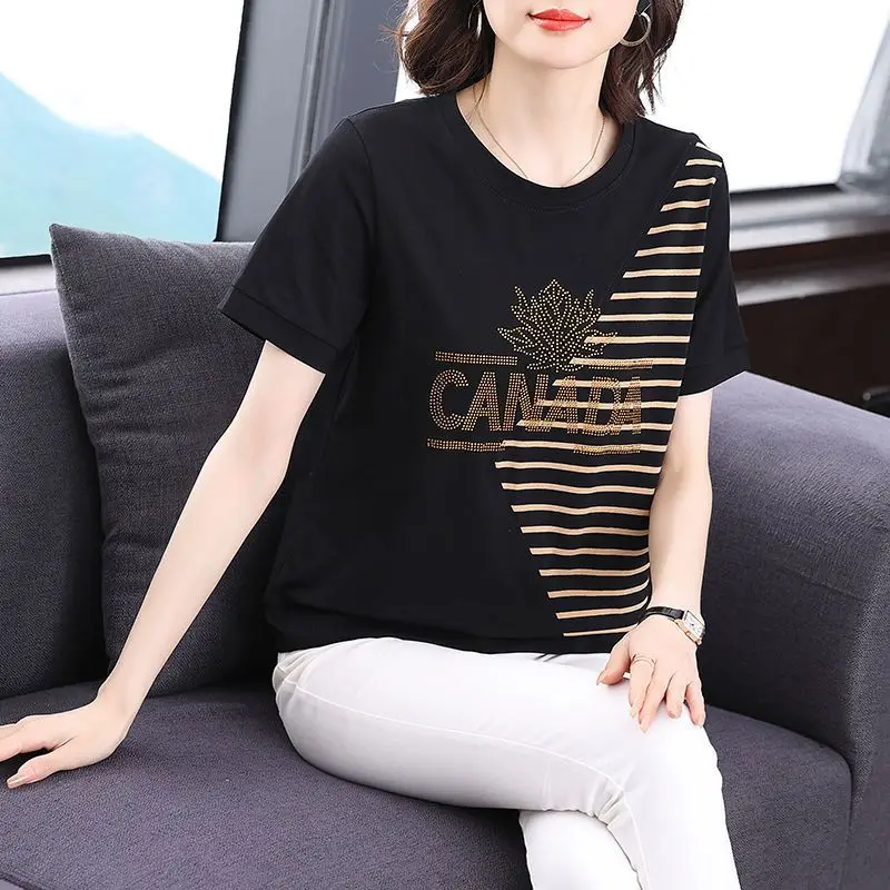 Slimming Striped Short Sleeve T-Shirt for Women Summer New Style High Quality Mommy Fashion Breathable Loose Fit round Neck Top
Slimming Striped Short Sleeve T-Shirt for Women Summer New Style High Quality Mommy Fashion Breathable Loose Fit round Neck Top