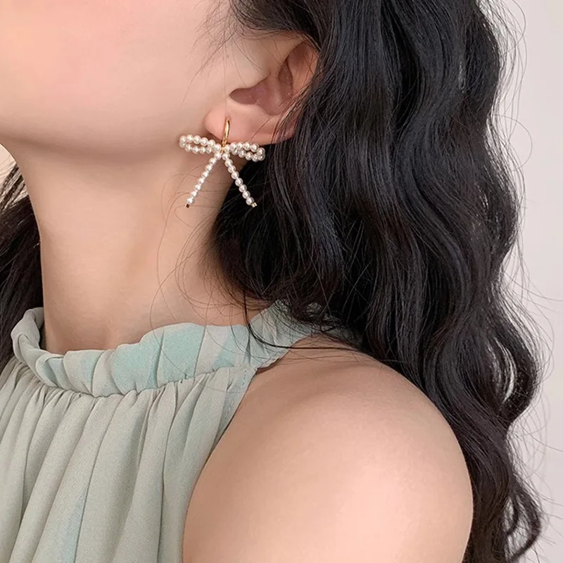 Cute Resin Butterfly Stud Earrings for Women Korean Fashion Temperament Beautiful Elegant Jewelry Gift Sweet Girl Accessorie
Cute Resin Butterfly Stud Earrings for Women Korean Fashion Temperament Beautiful Elegant Jewelry Gift Sweet Girl Accessorie