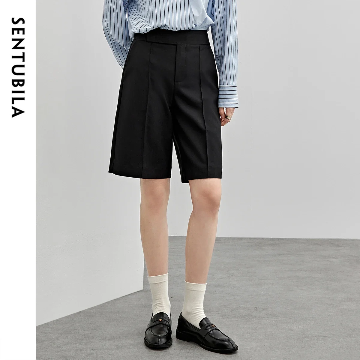 SENTUBILA Straight Shorts for Women Spring 2025 Casual Vintage Office Lady High-waist Pockets Knee-length Shorts 151K57966
SENTUBILA Straight Shorts for Women Spring 2025 Casual Vintage Office Lady High-waist Pockets Knee-length Shorts 151K57966