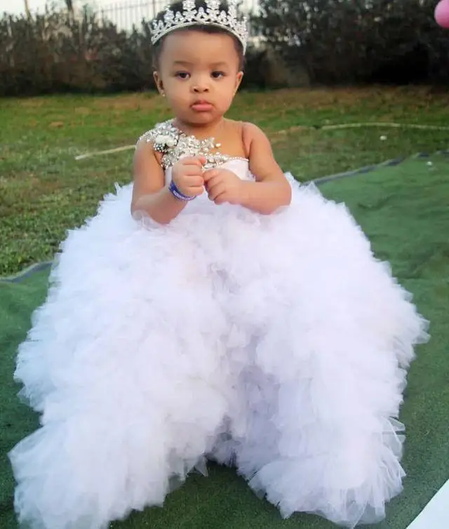 White Ruffles Flower Girl Dresses For Wedding Beaded Crystal Applique Baby Wedding Guest Dress For Girls
White Ruffles Flower Girl Dresses For Wedding Beaded Crystal Applique Baby Wedding Guest Dress For Girls