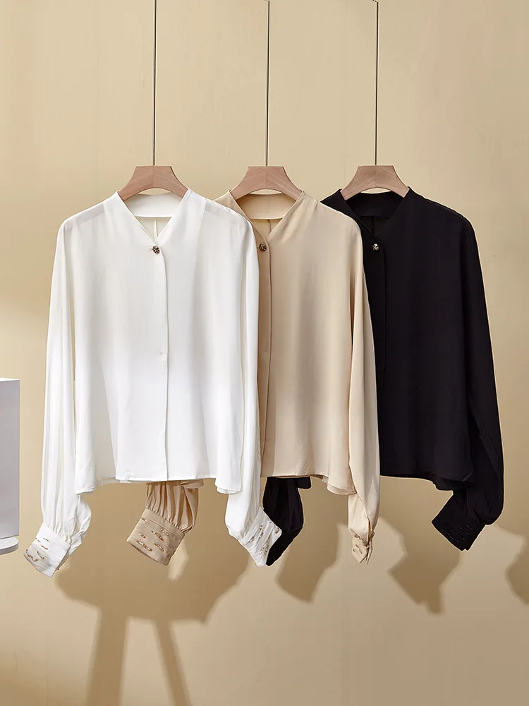 Spring And Summer New Shirts Simple Loose Temperament Elegant Versatile Beaded Lantern Sleeves Silk Tops For Women
Spring And Summer New Shirts Simple Loose Temperament Elegant Versatile Beaded Lantern Sleeves Silk Tops For Women