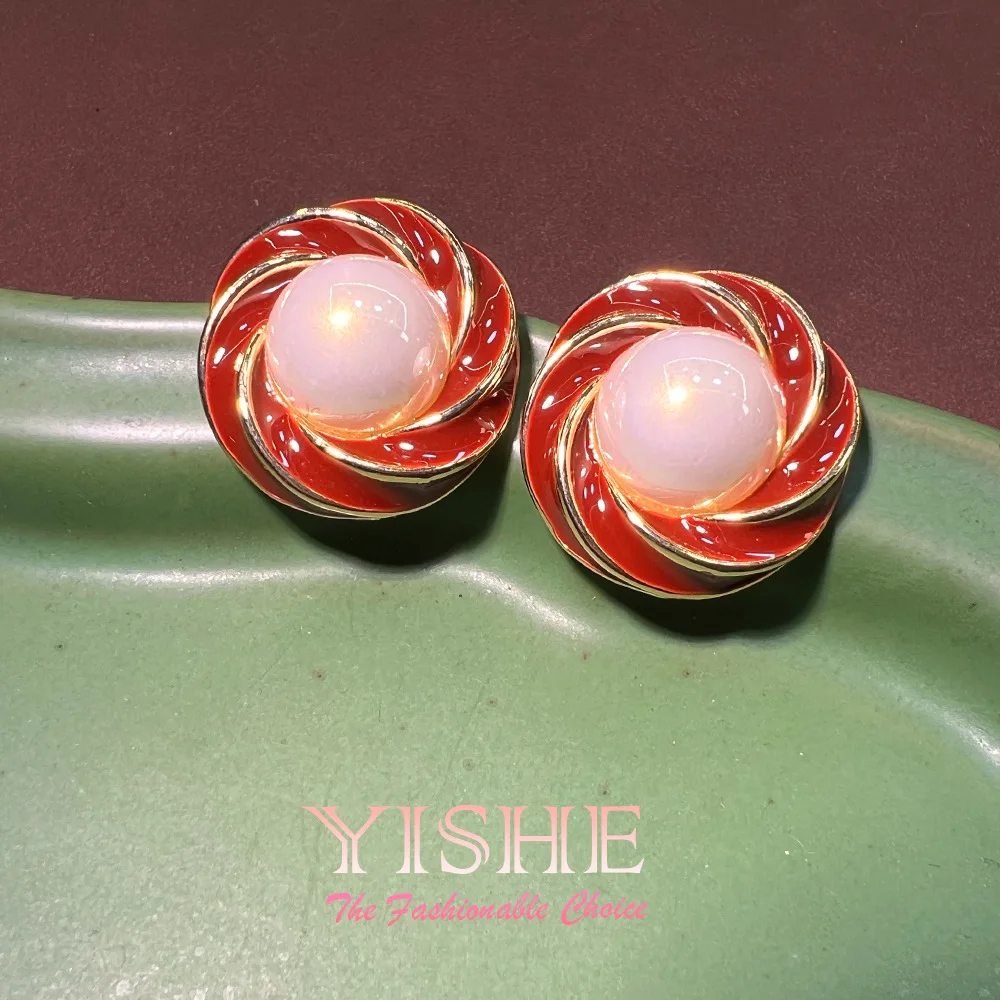 Винтажные круглые серьги-гвоздики с красными жемчужинами в стиле Анкара, универсальные, с покрытием под старину, из настоящего золота S925.
Винтажные круглые серьги-гвоздики с красными жемчужинами в стиле Анкара, универсальные, с покрытием под старину, из настоящего золота S925.