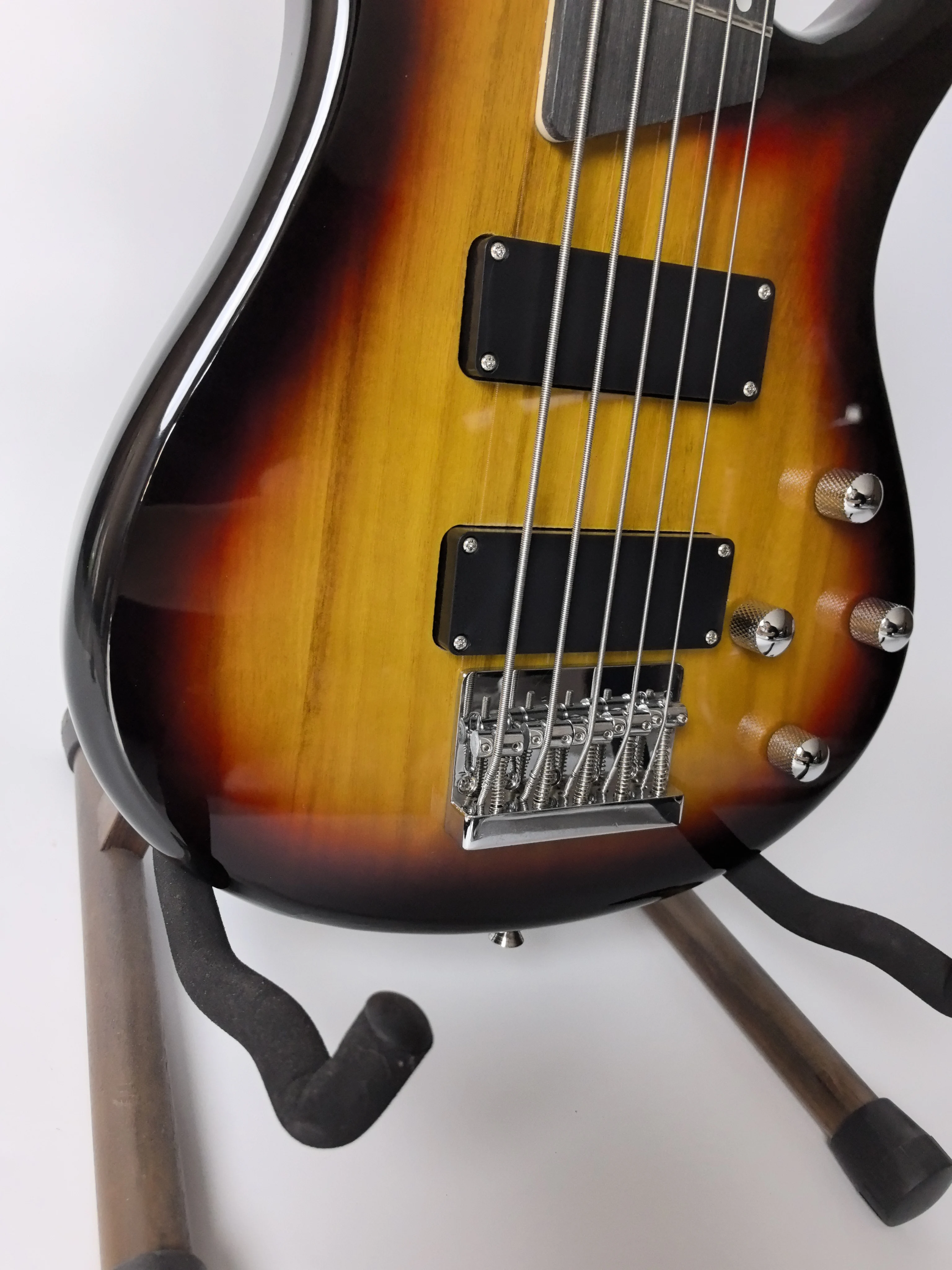 In stock, customizable, 24 samples of sycamore sunflower color 5 string bass, maple guitar head, direct sale by the manufacturer
In stock, customizable, 24 samples of sycamore sunflower color 5 string bass, maple guitar head, direct sale by the manufacturer