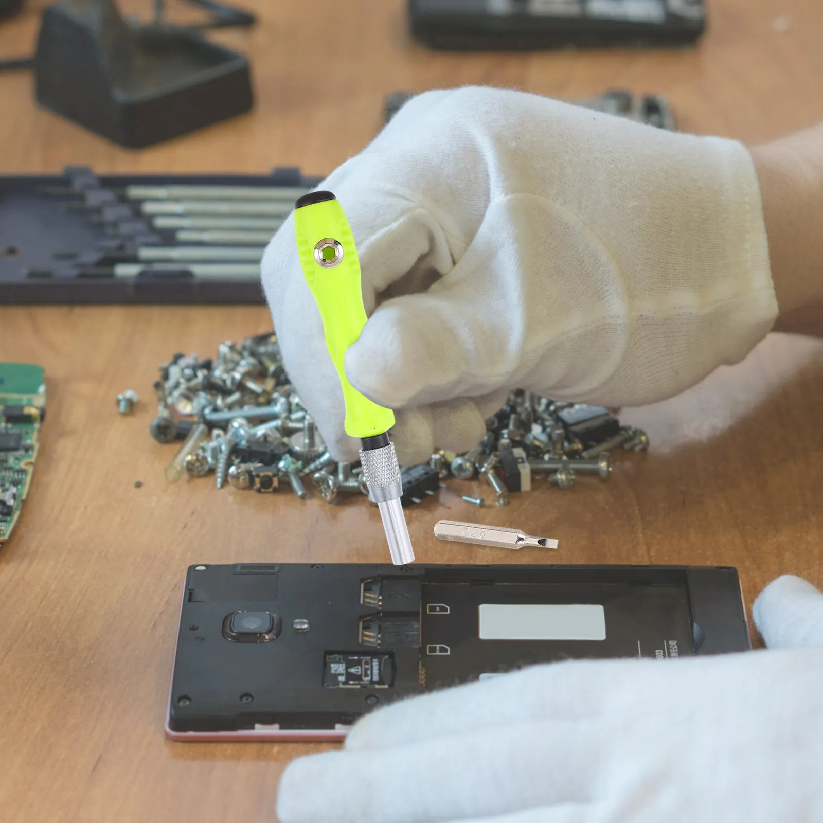 1Set Multi-Function Precision Screwdriver Set 32-in-1 Combination Screwdriver Tool with Hole Design for Multiple Purposes
1Set Multi-Function Precision Screwdriver Set 32-in-1 Combination Screwdriver Tool with Hole Design for Multiple Purposes