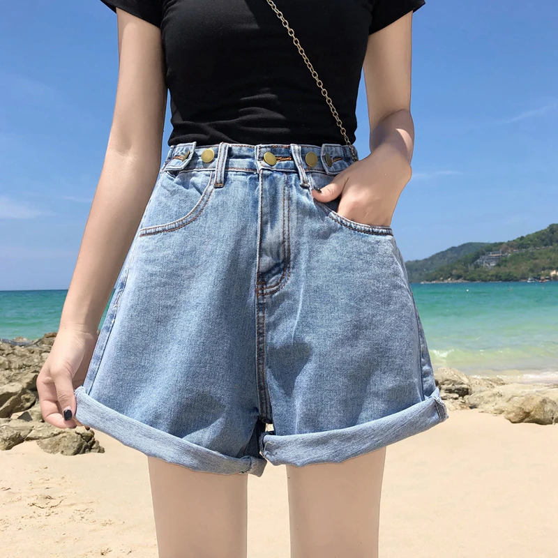 Beach Style Women's Denim Shorts Casual Summer Ladies Shorts Jeans Large Size Vintage High Waist Wide Leg Jean Shorts Ladies
Beach Style Women's Denim Shorts Casual Summer Ladies Shorts Jeans Large Size Vintage High Waist Wide Leg Jean Shorts Ladies