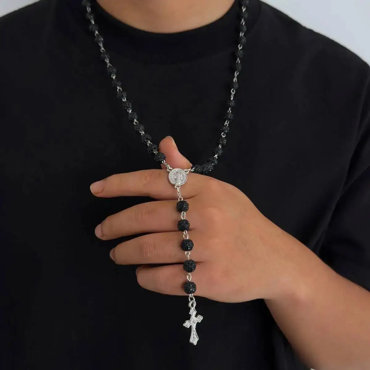 Goth Trendy Cross Jesus Coin Pendant Choker Necklace for Men Vintage Rhinestone Chain Steampunk Jewelry Accessories New
Goth Trendy Cross Jesus Coin Pendant Choker Necklace for Men Vintage Rhinestone Chain Steampunk Jewelry Accessories New