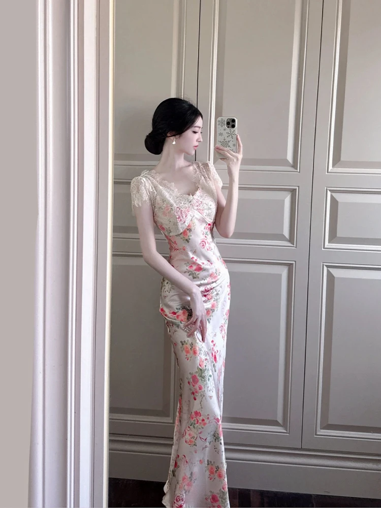 Keni plus Size Pure Desire V-Neck Lace Floral Dress Women Summer A-Line Long Dress Korean Style Commute High Waist Long Skirt
Keni plus Size Pure Desire V-Neck Lace Floral Dress Women Summer A-Line Long Dress Korean Style Commute High Waist Long Skirt
