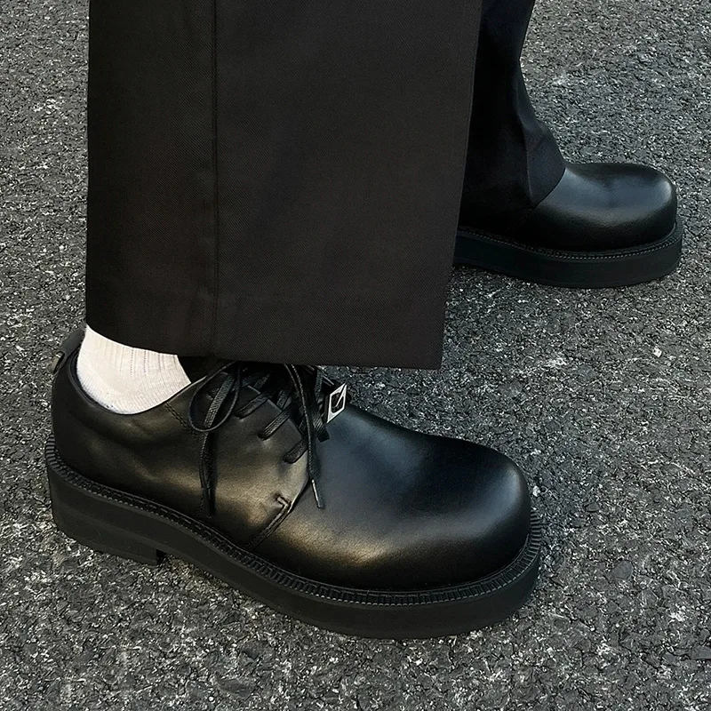 Мужские туфли-дерби в британском стиле с круглым носком, на толстой подошве, из натуральной кожи, увеличивающие рост, повседневные, черные
Мужские туфли-дерби в британском стиле с круглым носком, на толстой подошве, из натуральной кожи, увеличивающие рост, повседневные, черные