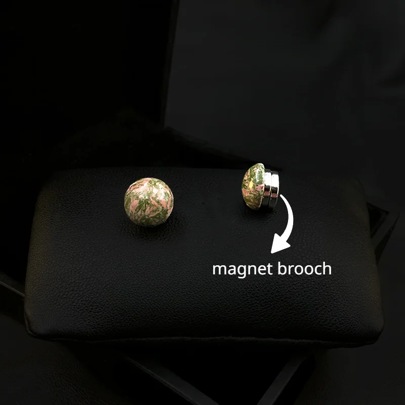 1 Pair Perforation-Free Magnet Small Brooch Women's Neckline Anti-Exposure Cardigan Clasp Seamless Clothes Fixing Buckle Jewelry
1 Pair Perforation-Free Magnet Small Brooch Women's Neckline Anti-Exposure Cardigan Clasp Seamless Clothes Fixing Buckle Jewelry