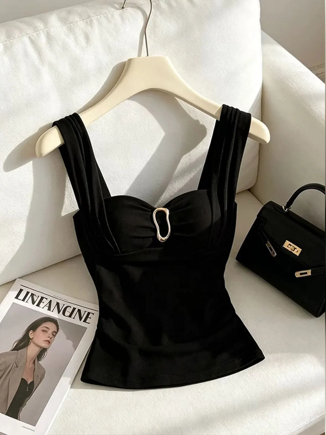 Sleeveless Strap Vest Women's Fashion Slim Fit Base Shirt Top Summer 2026 Poetic Lin Korean Style Commute Pure Color
Sleeveless Strap Vest Women's Fashion Slim Fit Base Shirt Top Summer 2026 Poetic Lin Korean Style Commute Pure Color