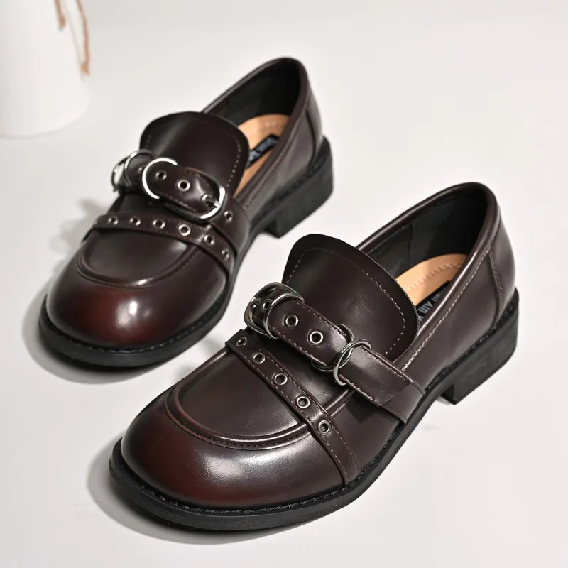 Autumn Women's Loafers Punk Style Metal Belt Buckle Leather Shoes Fashion Low Heel Pumps Female Soft-soled Slip-on Casual Shoes
Autumn Women's Loafers Punk Style Metal Belt Buckle Leather Shoes Fashion Low Heel Pumps Female Soft-soled Slip-on Casual Shoes
