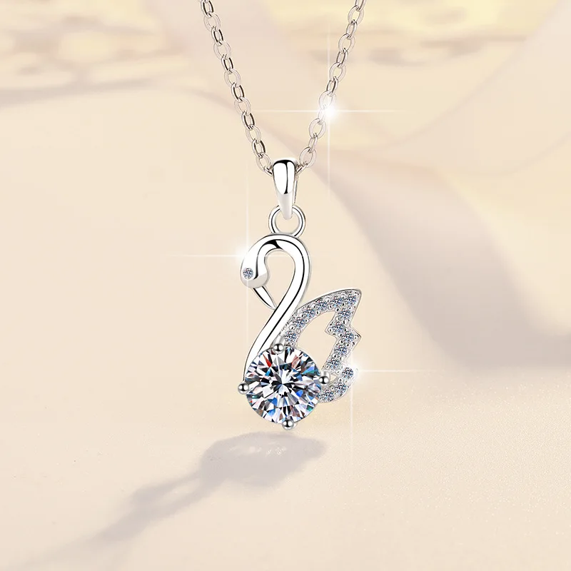 Light Luxury Niche Swan Pendant Women's 1CT Moissanite PT950 Platinum - Niche swan design, 1CT brilliance, office versatile
Light Luxury Niche Swan Pendant Women's 1CT Moissanite PT950 Platinum - Niche swan design, 1CT brilliance, office versatile