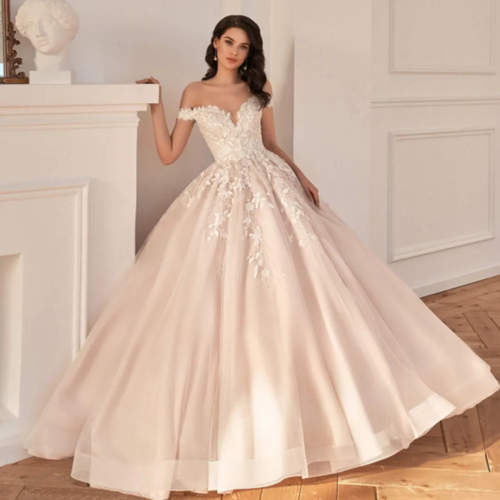 Modern Ball Gown Wedding Dress Custom Made Lace Up Back Design Appliques Bridal Gowns Custom Made Off Shoulder Women Clothing
Modern Ball Gown Wedding Dress Custom Made Lace Up Back Design Appliques Bridal Gowns Custom Made Off Shoulder Women Clothing