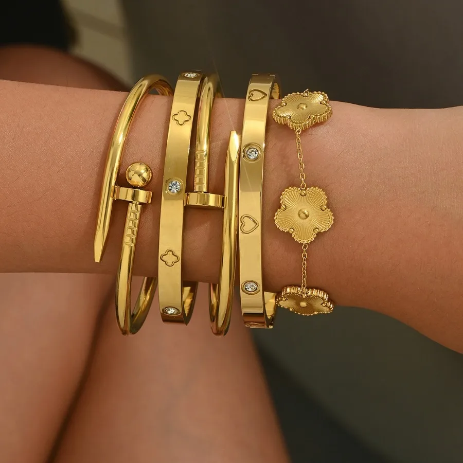 Fashion Gold Stainless Steel Bracelet Fade Resistant Stainless Steel Jewelry
Fashion Gold Stainless Steel Bracelet Fade Resistant Stainless Steel Jewelry