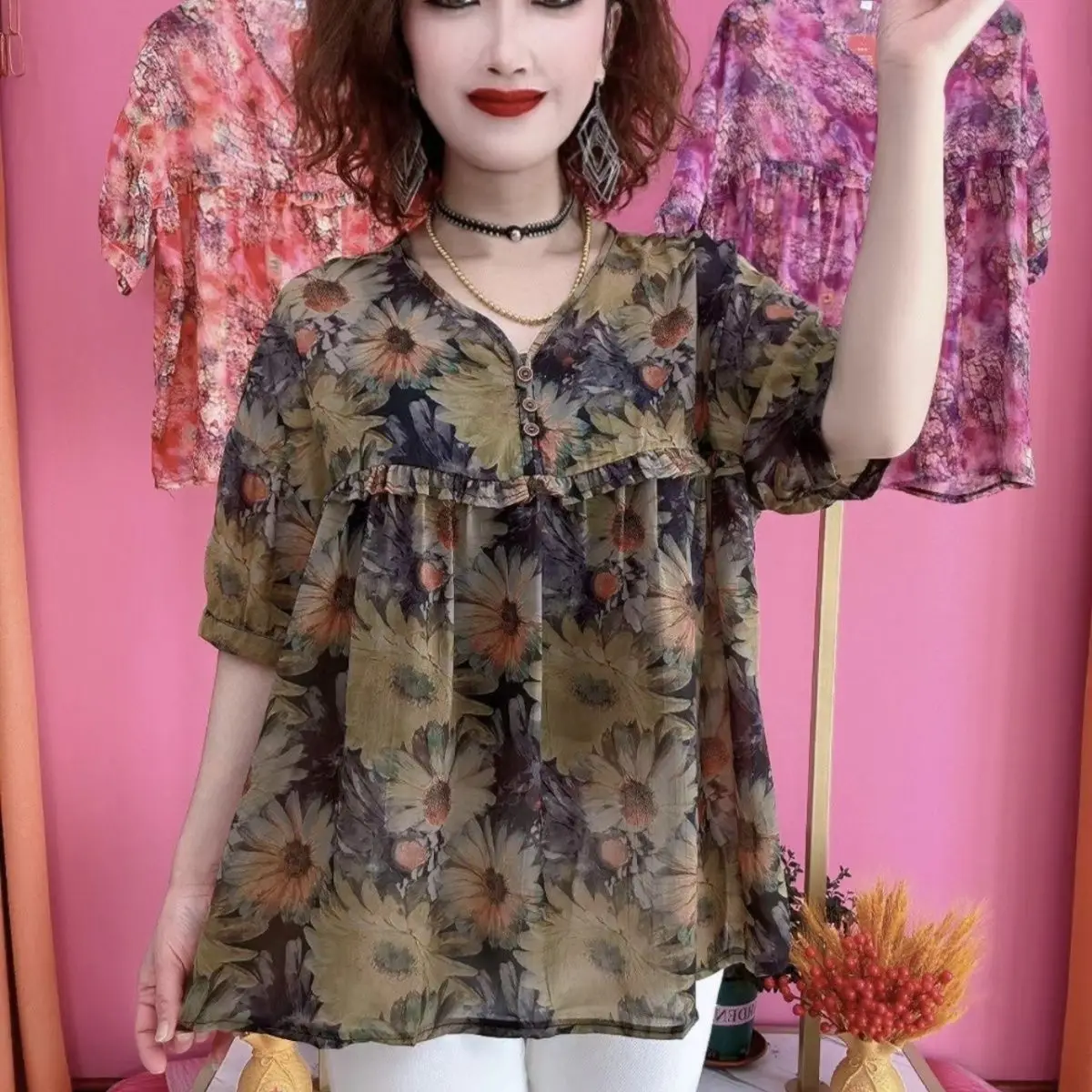 Elegant Ladies Summer Thin Short Sleeve T-Shirt Loose Fit Mom Style Base Layer Shirt Ageless Design Print Casual Wear
Elegant Ladies Summer Thin Short Sleeve T-Shirt Loose Fit Mom Style Base Layer Shirt Ageless Design Print Casual Wear