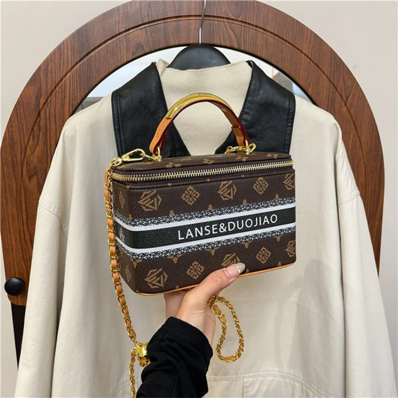 Elegant Designer Leather Handbag for Women Stylish Crossbody Shoulder Bag Ladies Tote Purse Classic
Elegant Designer Leather Handbag for Women Stylish Crossbody Shoulder Bag Ladies Tote Purse Classic