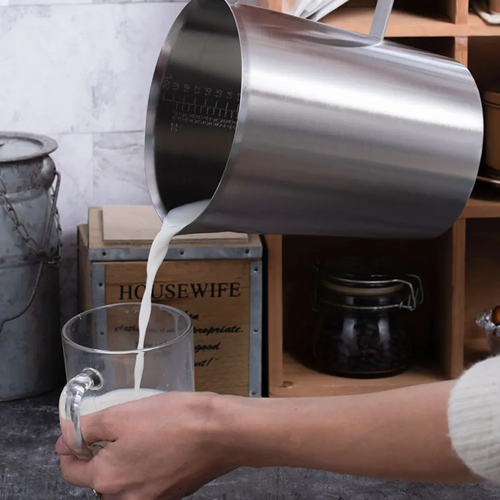 1Pcs Coffee Latte Cup Stainless Steel Measuring Cup Clear Scale Line Portable Kitchen Coffee Shop Drinks Accessory
1Pcs Coffee Latte Cup Stainless Steel Measuring Cup Clear Scale Line Portable Kitchen Coffee Shop Drinks Accessory