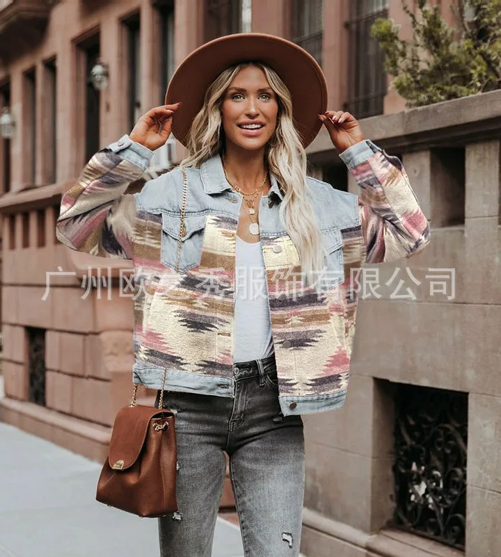 Long-sleeved Lapel Loose Denim Splicing Woolen Jacket Retro Jacket Top Women's Clothing Europe and America
Long-sleeved Lapel Loose Denim Splicing Woolen Jacket Retro Jacket Top Women's Clothing Europe and America